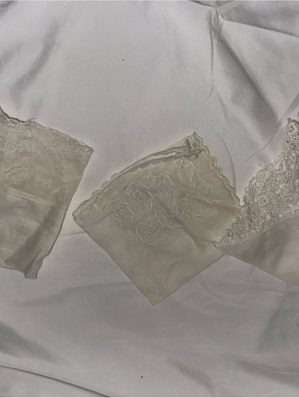 3 Vintage Ivory Lace Embroidered Handkerchiefs Bridal Hankies